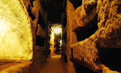 romecatacombs1.jpg